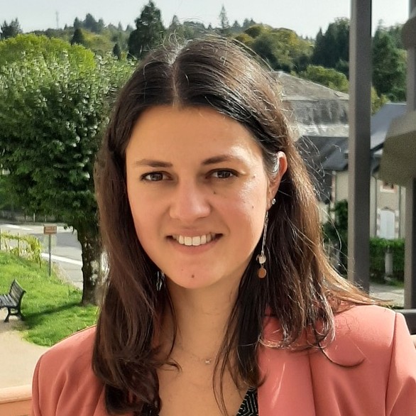 Portrait de Coralie Baratault, ludi-révélatrice chez Trésor Ludique